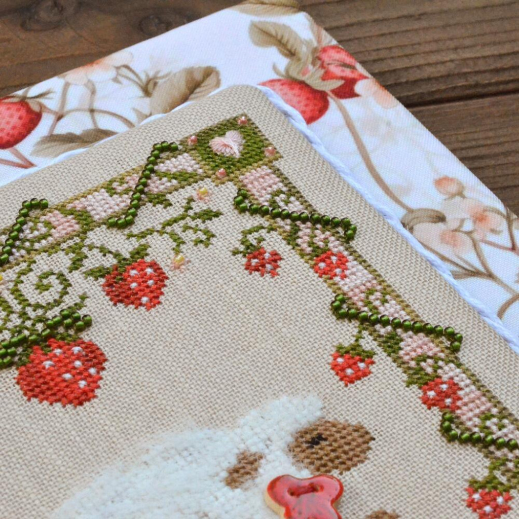 Набор для вышивания крестиком Х-055 "Овечка в клубнике" 13,5*13,5 см, TelaArtis 3