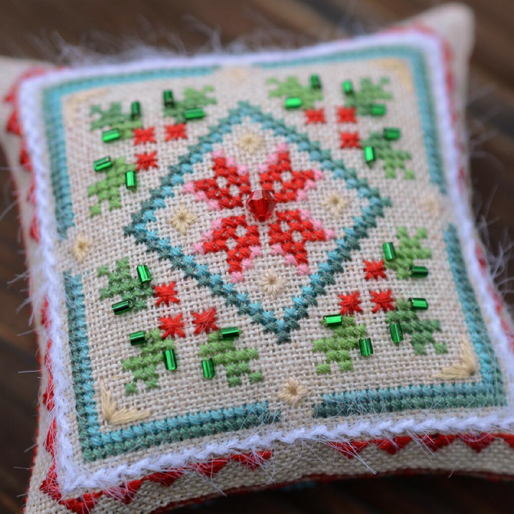 Набор для вышивания крестиком Х-406 "Подушечка. Снегирь" 8*8 см, TelaArtis 5