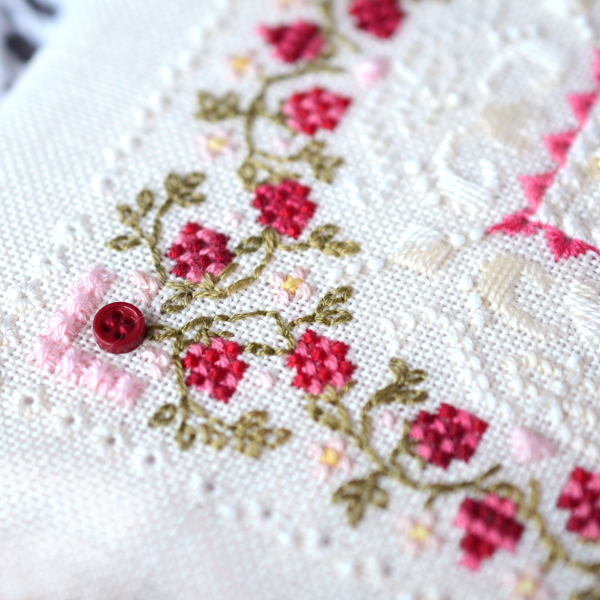 Набор для вышивания крестиком Х-604 "Малиновый зефир" 12,5*12,5 см, TelaArtis 2