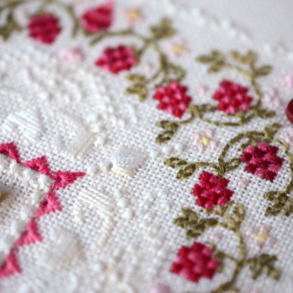 Набор для вышивания крестиком Х-604 "Малиновый зефир" 12,5*12,5 см, TelaArtis 4