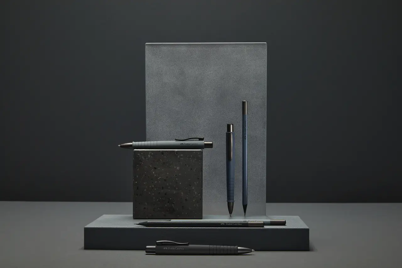 Карандаш чернографитный B трехгранный Urban Navy Blue, 112189 Faber-Castell 3