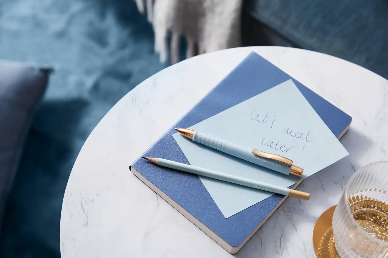 Карандаш чернографитный B трехгранный, Urban Sky Blue, 112186 Faber-Castell 2