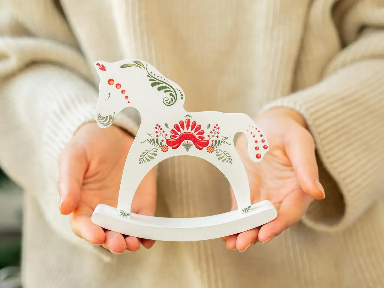 Лошадка-качалка деревянная «Петриковка» (белая) 3