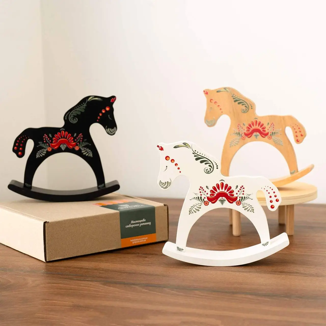 Лошадка-качалка деревянная «Петриковка» (черная) 4