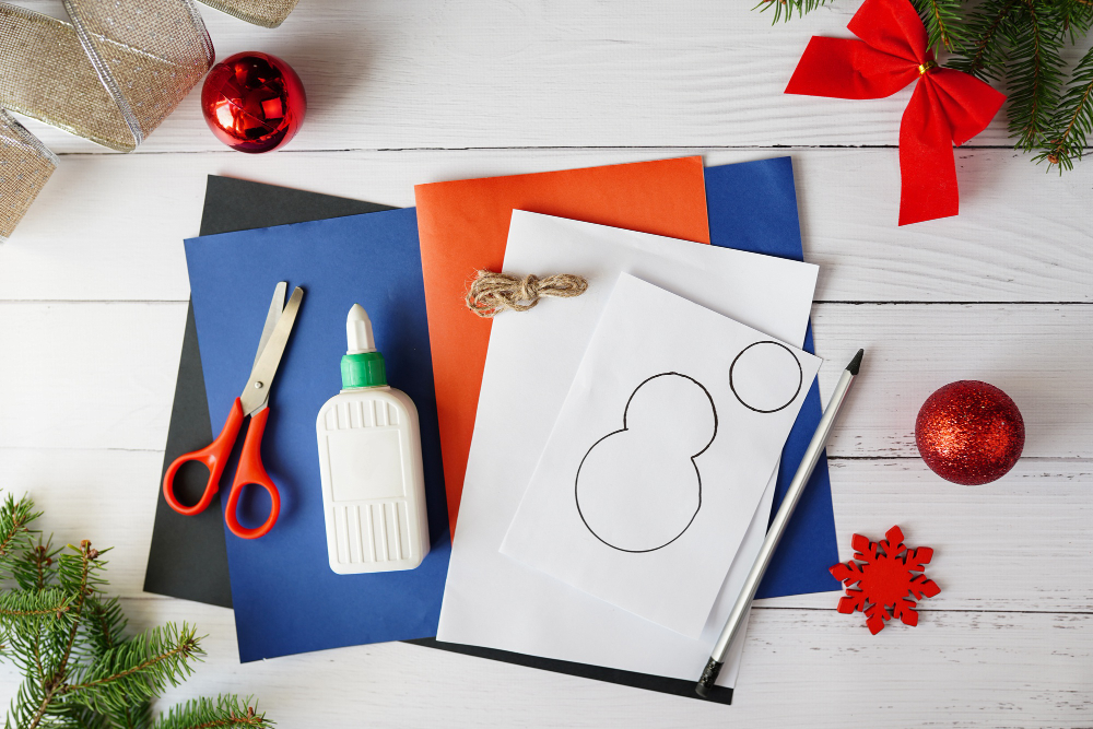 Канцелярские товары для творчества на новогодние праздники