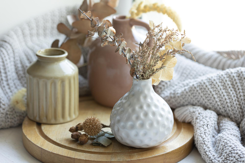 Декоративные вазы для интерьера