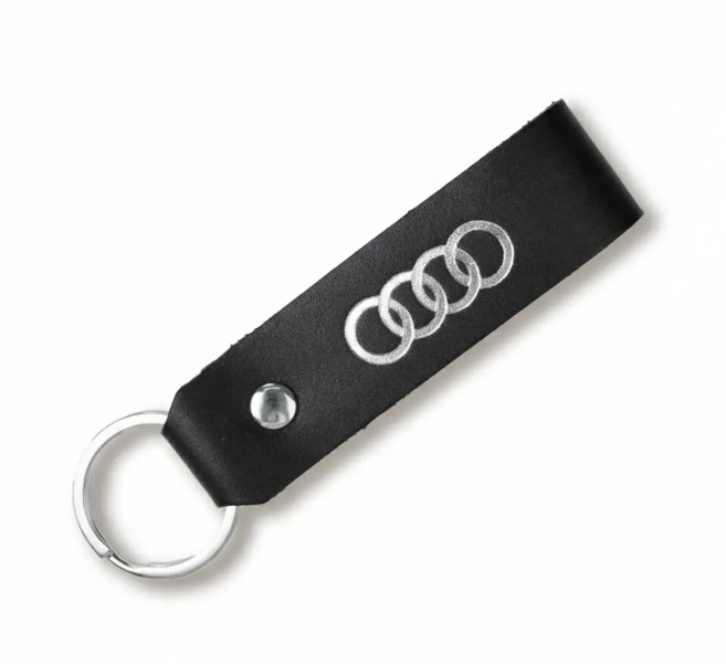 Брелок-петля для авто AUDI (чорний, срібне тиснення)