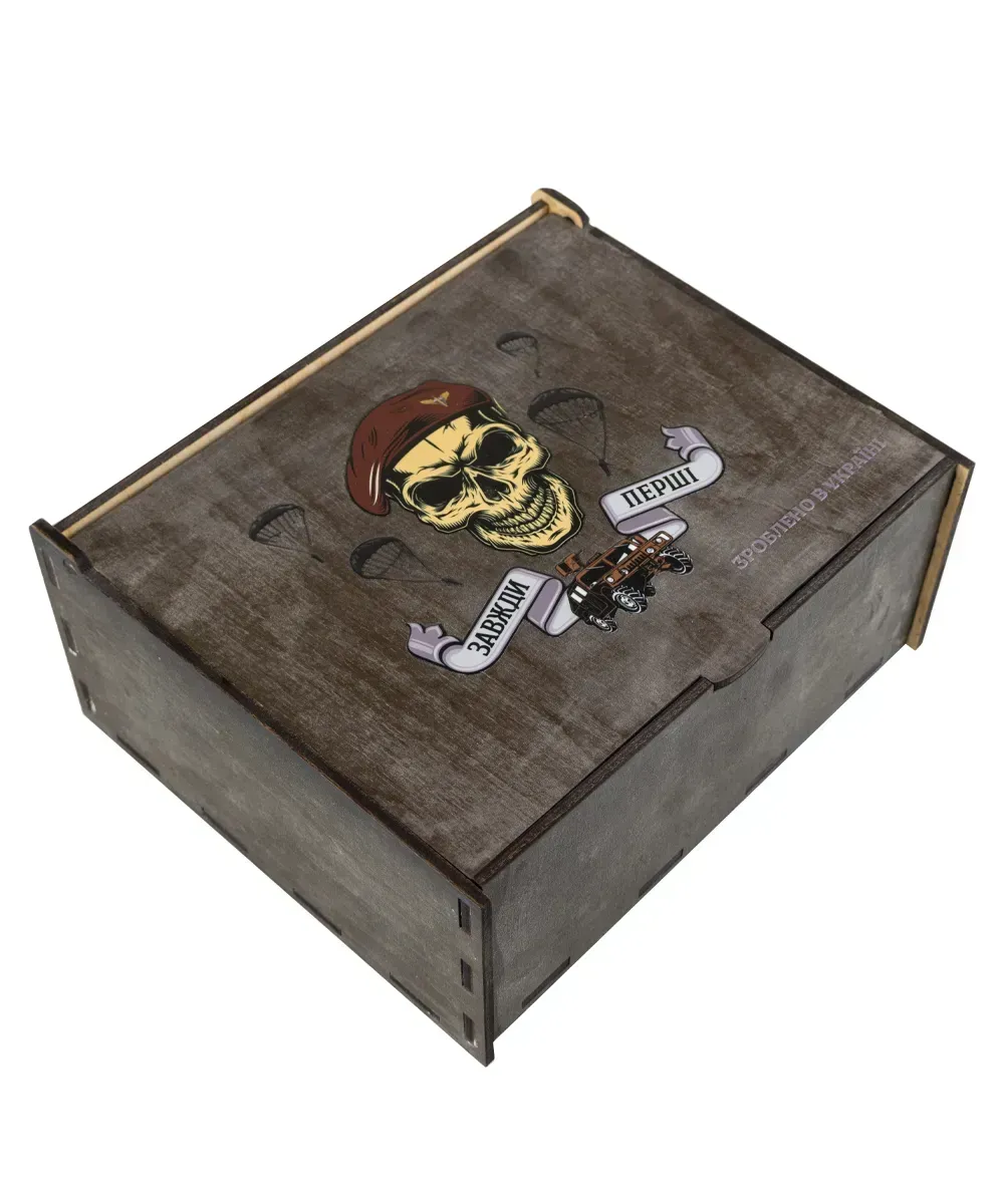 Набір подарунковий військовий 4 Profi в коробці "Завжди перші", (Фляга 9OZ+ 4 чарки патрон 35D) 3