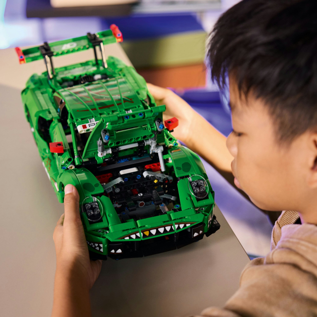 Конструктор Lego Technic "Автомобиль Porsche 911 GT3 R REXY AO Racing", 42224 4