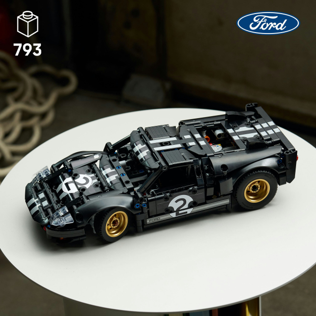 Конструктор Lego Technic "Автомобиль для гонки Ford GT40 MKII 1966 года", 42223 1
