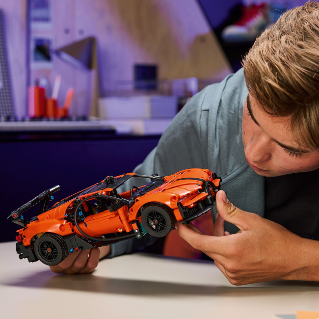 Конструктор Lego Technic "Гиперкар Bugatti Chiron Pur Sport", 42222 3