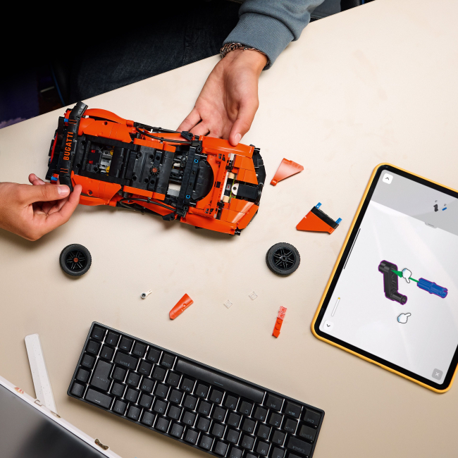 Конструктор Lego Technic "Гиперкар Bugatti Chiron Pur Sport", 42222 4