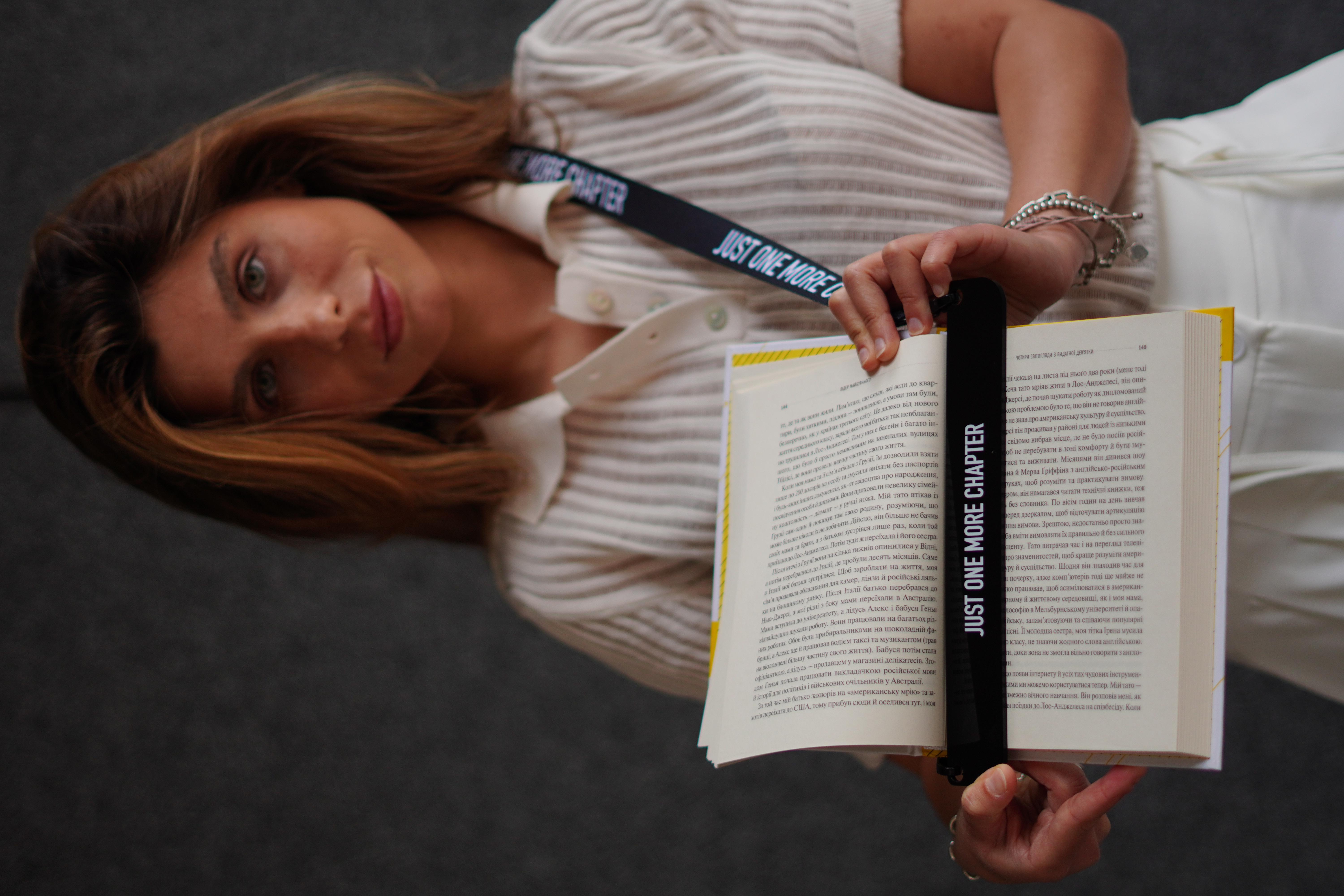Закладка з ремінцем "Just one more" 3