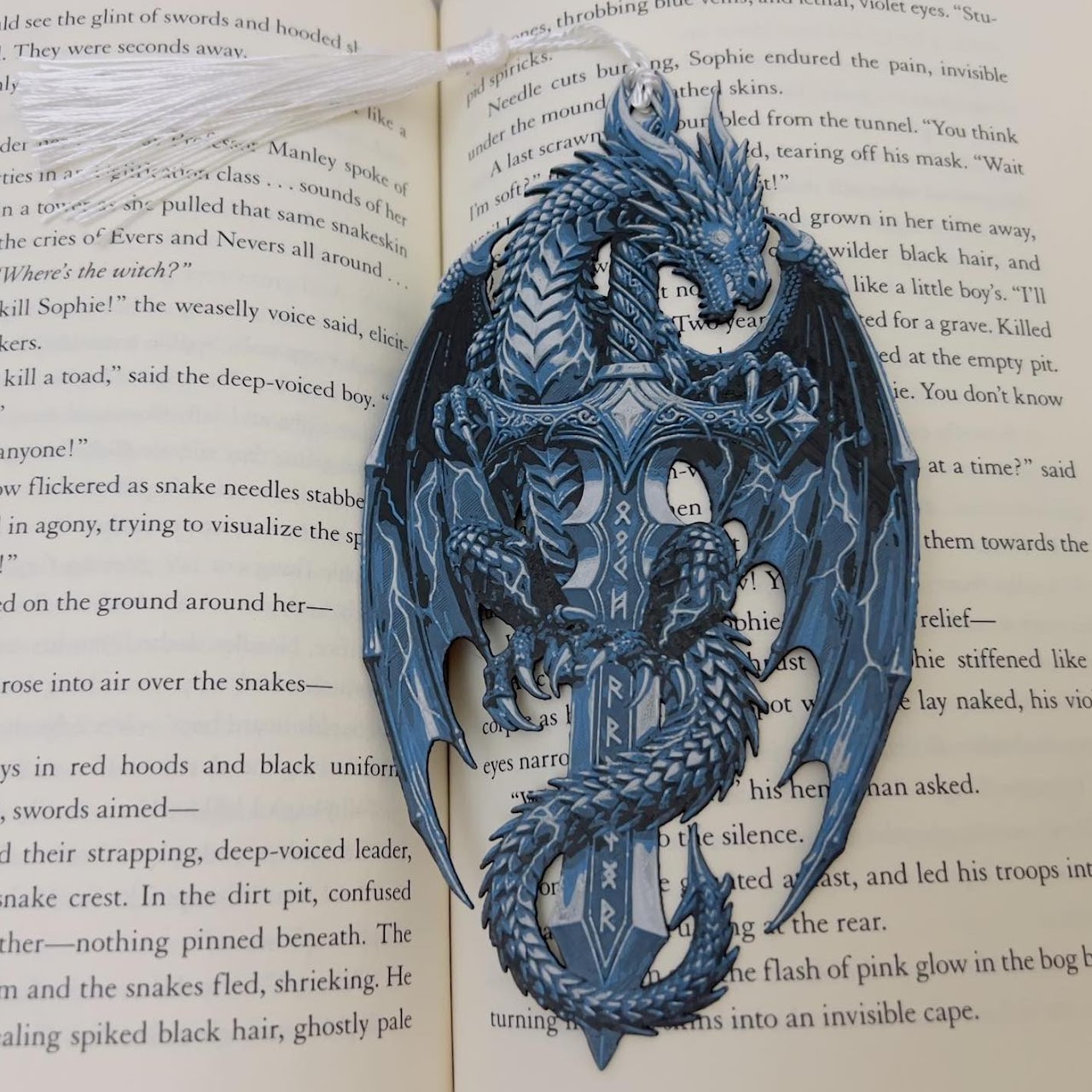 Закладка для книг "Dragon*Sword Ice Blue"