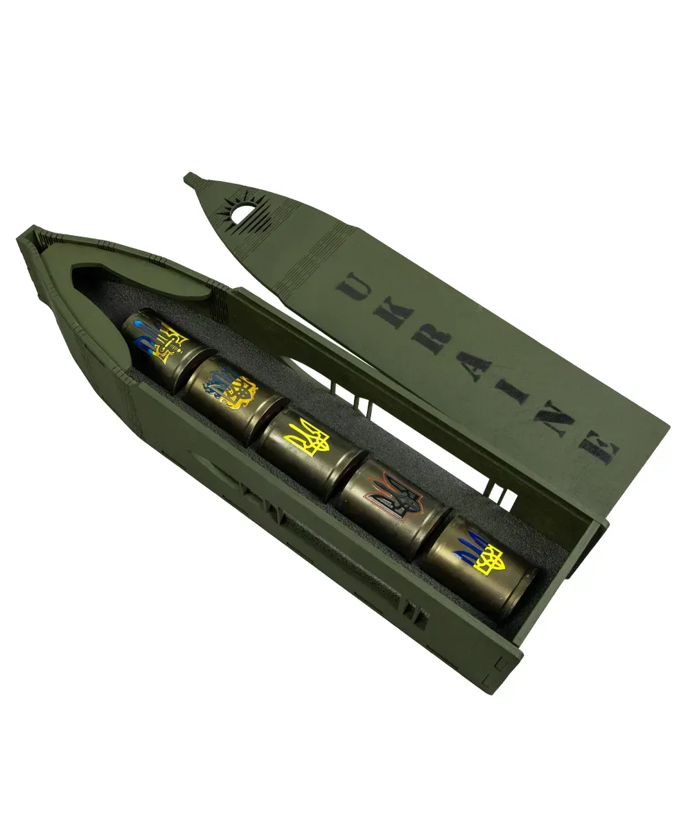 Набір подарунковий військовий 4Profi в коробці Куля( 5 чарок патрон з тризуб з вишиванкой)