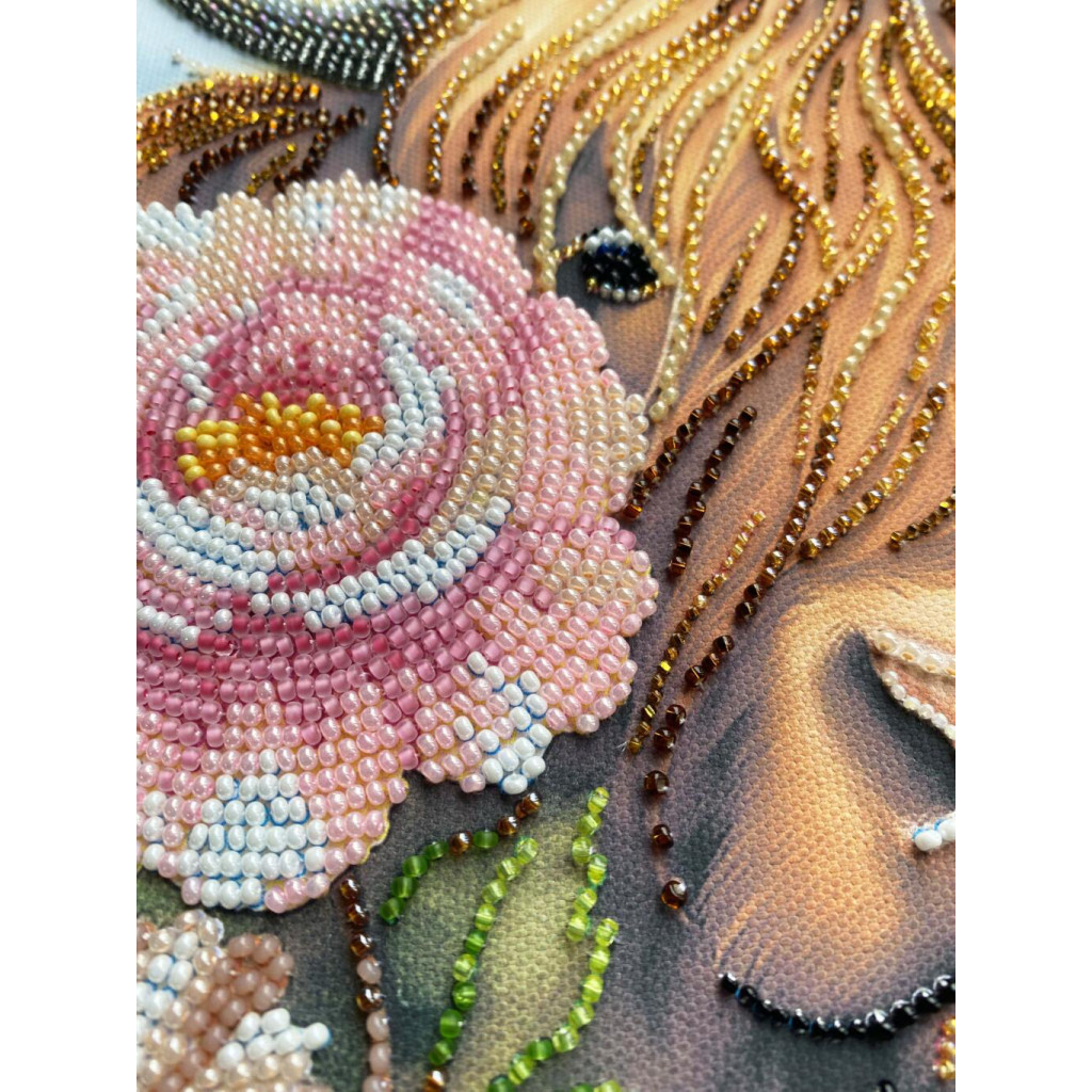 Набор для вышивки бисером на натуральном холсте "Горная красавица", AB-965 1