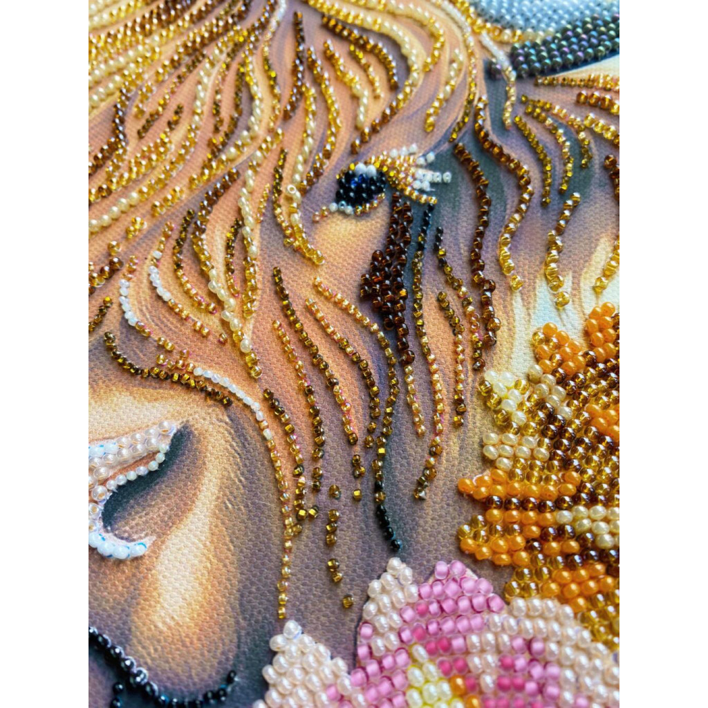 Набор для вышивки бисером на натуральном холсте "Горная красавица", AB-965 3