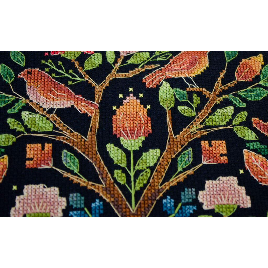 Набор-подушка для вышивания крестиком "Дерево лесных историй", AHP-021 2