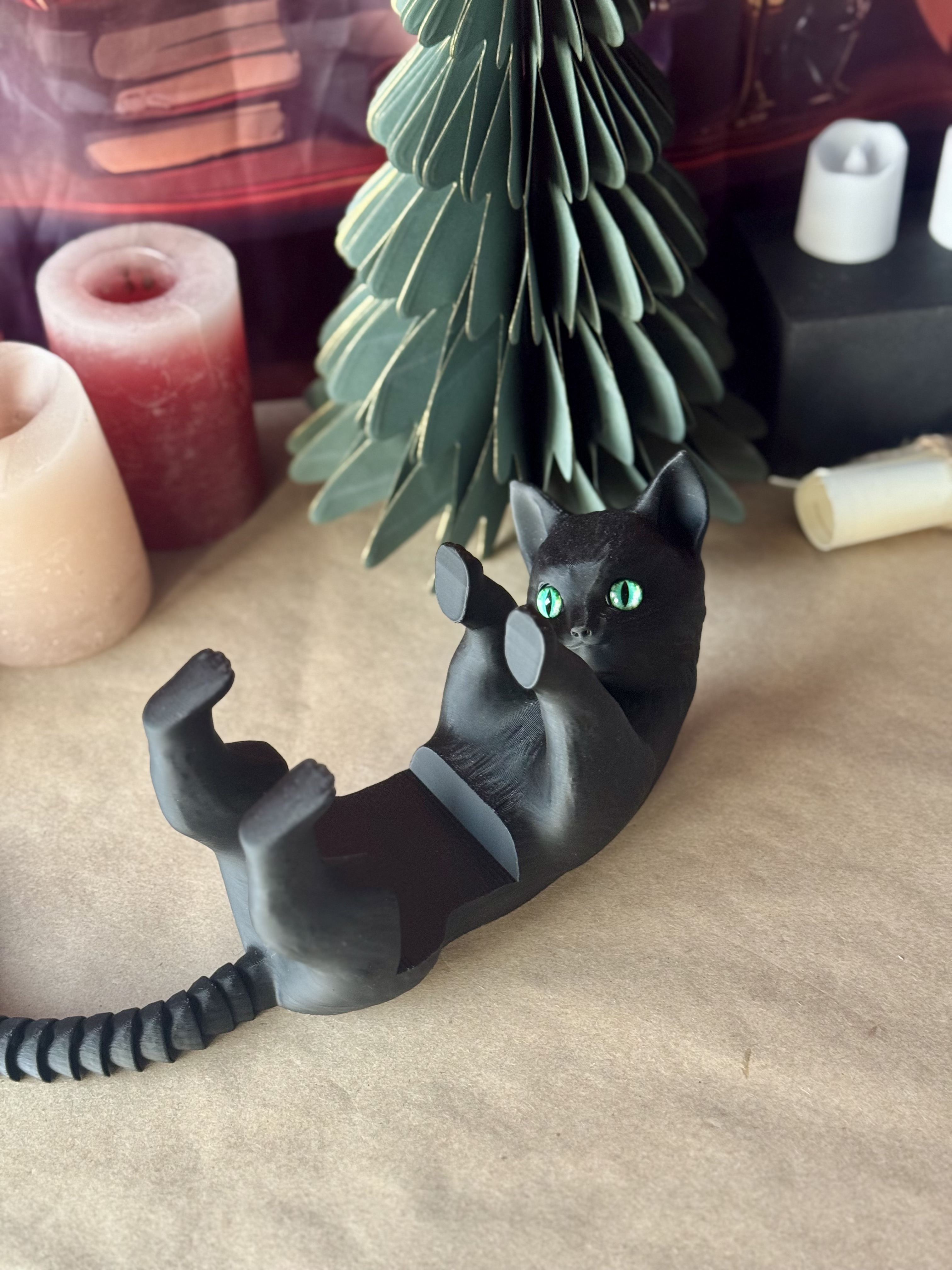 Тримач для книги (скляні очі) "Киця" 2