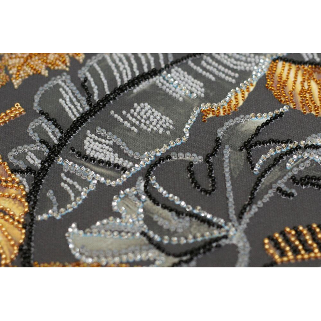 Набор для вышивки бисером на натуральном художественном холсте "Золотые тропики", AB-795 2