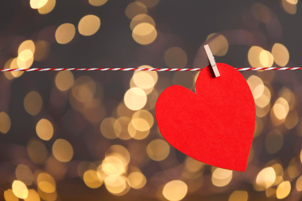 Бумажная гирлянда с сердцами