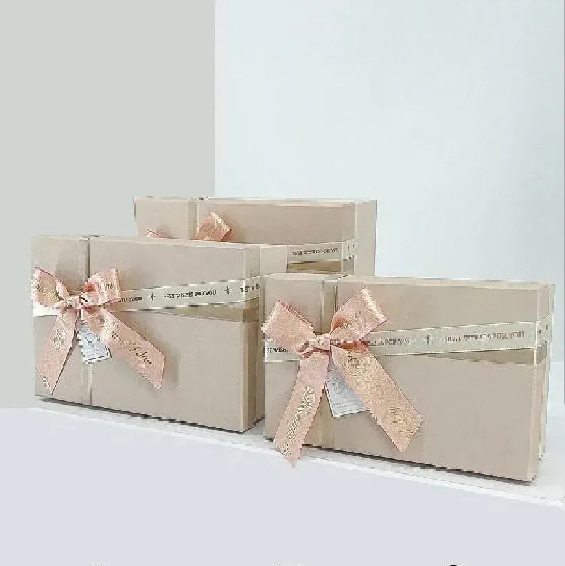 Подарочная коробка прямоугольная, бежевая с бантом, 21*14*8 см, 1103365632 1