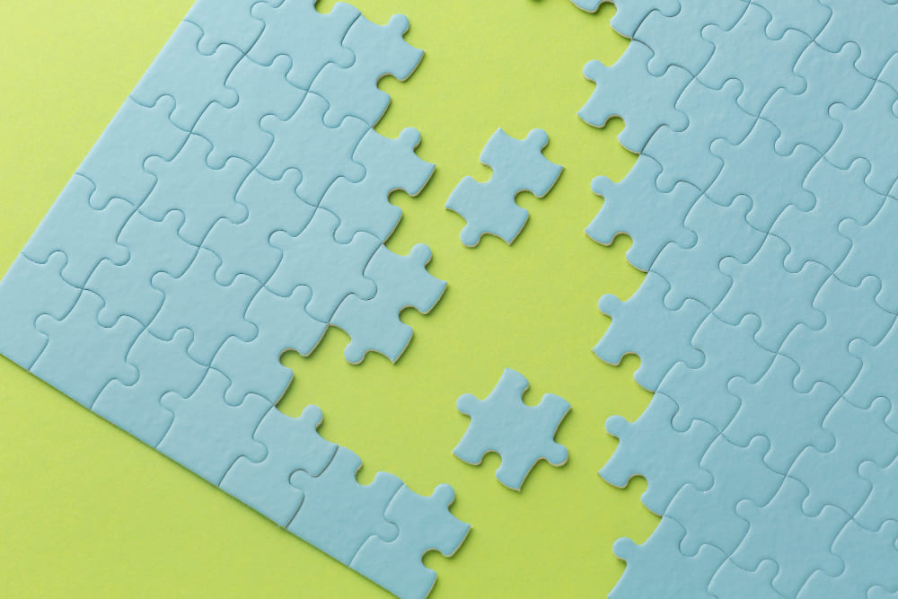 Класичні картонні елементи пазла