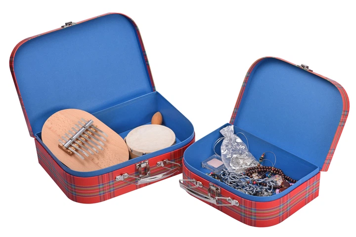 Набор игровых чемоданов Goki (2 шт.) красные в полоску, 60103G 5