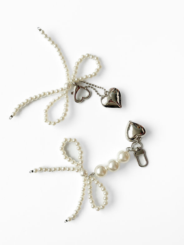 Брелок-підвіска бантик перлини білий кріплення сердечко, BR14 1