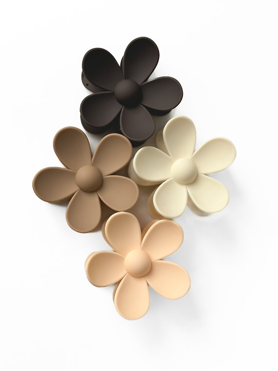 Краб 7 см, цветок матовый молочный, N090/4 4