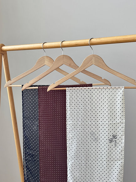 Шарф сатин чорний в горох 155 * 28 см, PL19 9