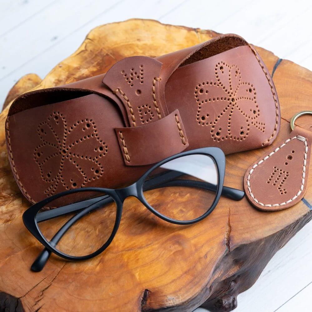 Набір для виготовлення шкіряних виробів "Футляр для окулярів" 3