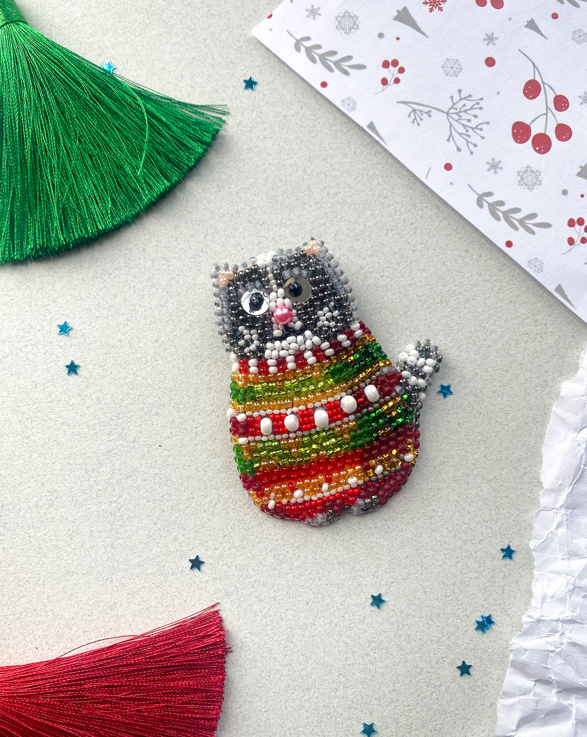 Набір для вишивання бісером прикраси на натуральному художньому холсті "У светрику", AD-247