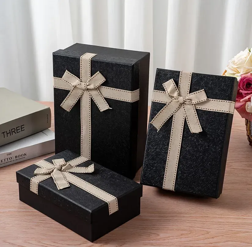 Подарункова коробка прямокутна, чорна з бежевим бантом, 19*12*6,5 см, 1103374851 3