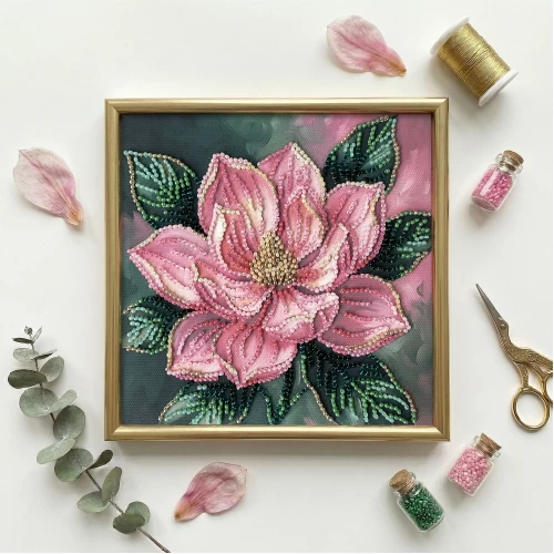 Набор-мини для вышивания бисером на натуральном художественном холсте "Поцелуй лепестки", AM-267 1