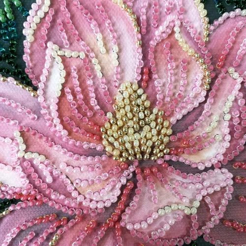 Набор-мини для вышивания бисером на натуральном художественном холсте "Поцелуй лепестки", AM-267 3