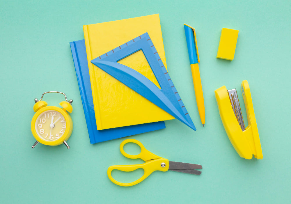 Базовий набір першокласника з сертифікованими товарами для дітей