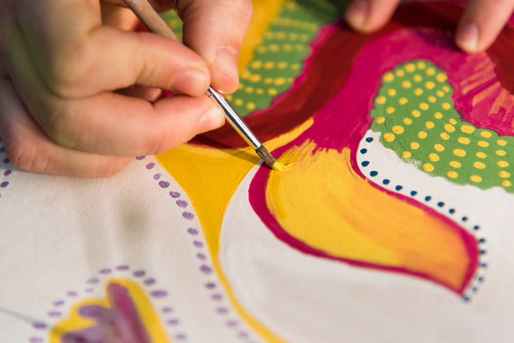 Малювання у техніці петриківського розпису