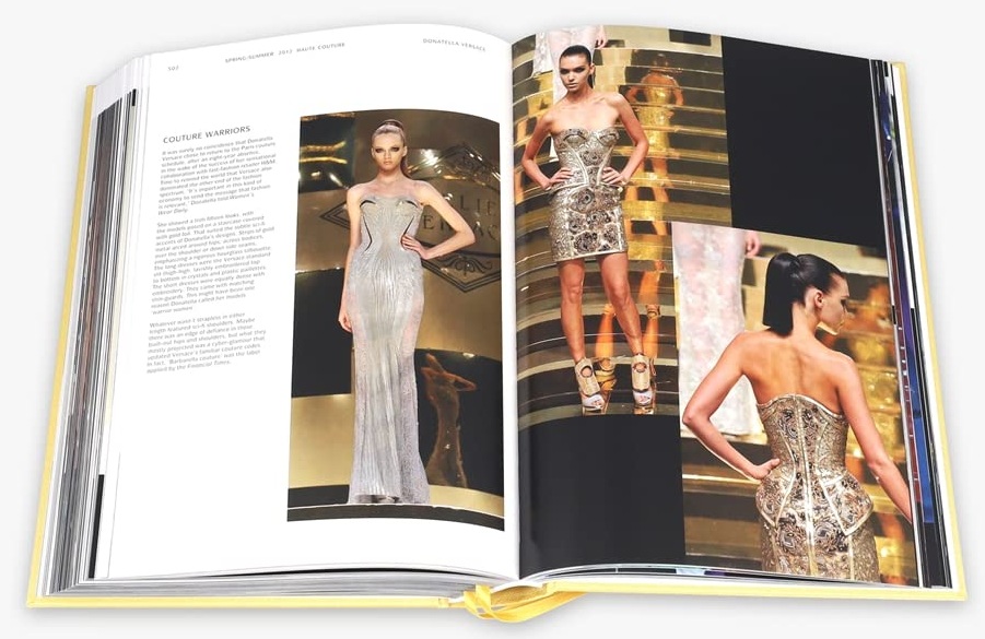 Книга "Catwalk: Versace Catwalk" (а) (3808) 8
