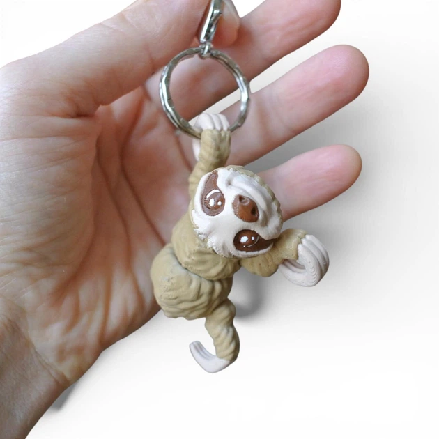 Кинематический 3D брелок Линивец смотрит вверх 2