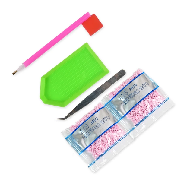 Набір з алмазною мозаїкою "Сім’я біленьких котиків" 30*30 см, HEE16305, ТМ "Strateg" 2