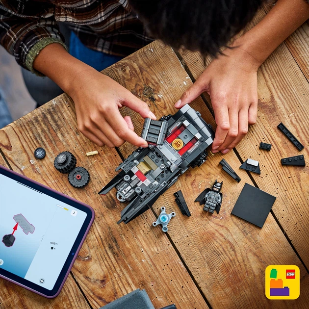 Конструктор Lego Super Heroes "Бетмен: Бетмобіль", 76332 8