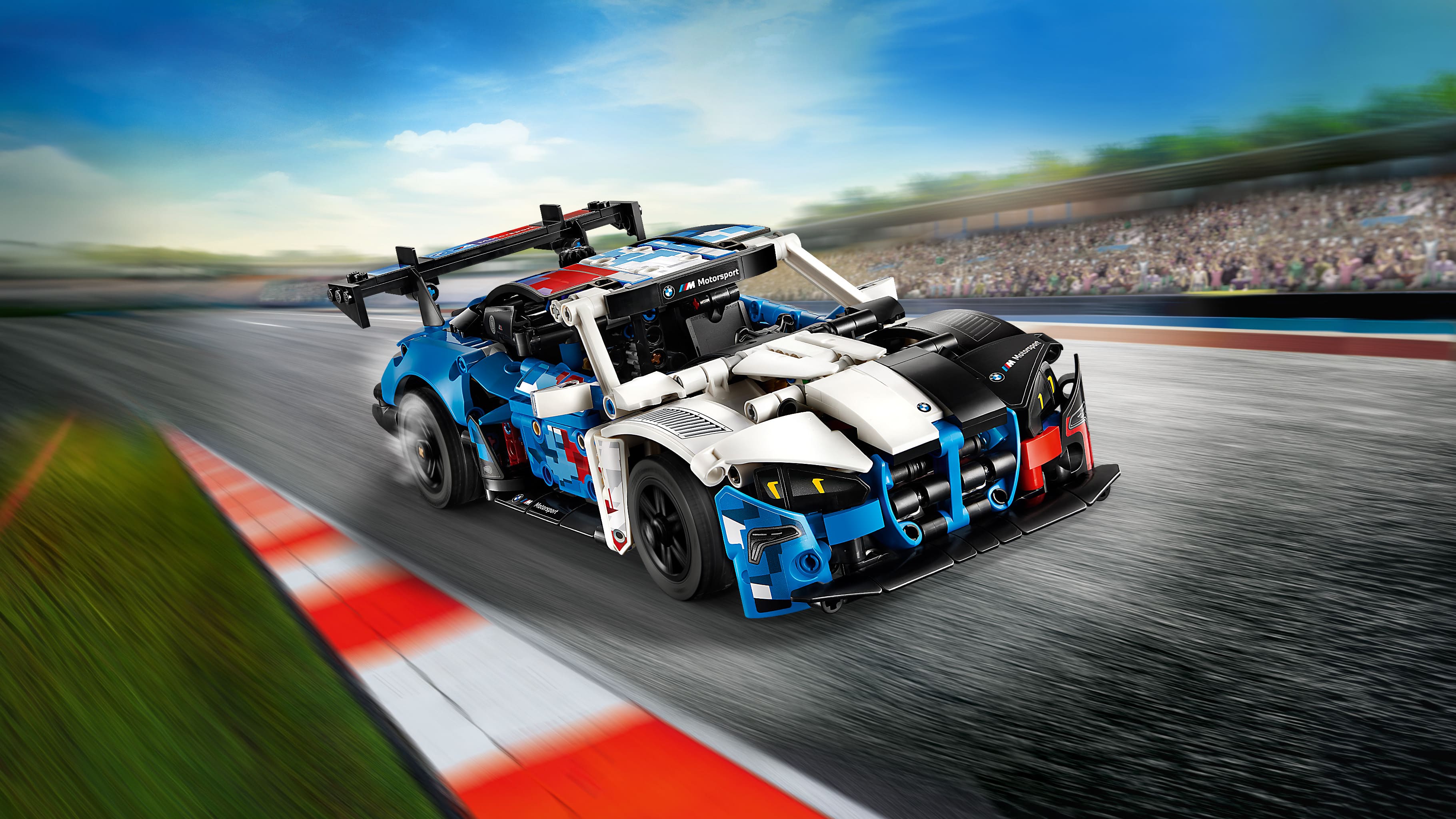 Конструктор Lego Technic "Автомобіль для перегонів BMW M4 GT3 EVO", 42226 4