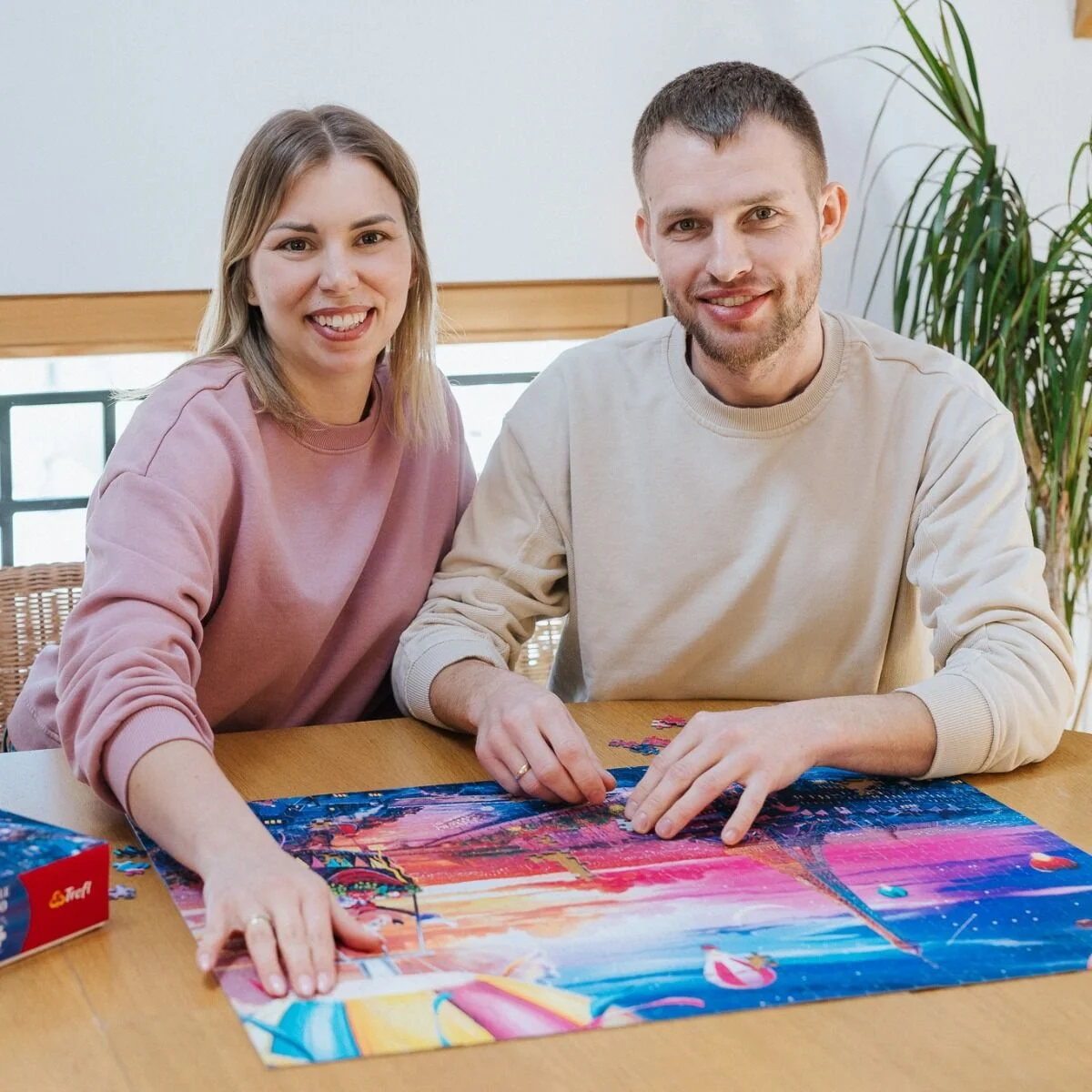 Пазли "1000 Premium Plus" - Disney Міккі та Мінні в Парижі, Trefl, 10917 5