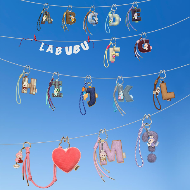 Коллекционный брелок-сюрприз THE MONSTERS серия Pin for Love, Letter (N-Z), MPFL-01 3