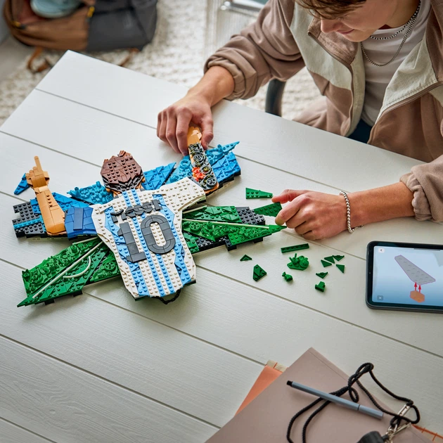 Конструктор Lego Editions "Ліонель Мессі — святкування", 6590607 зовнішній вигляд