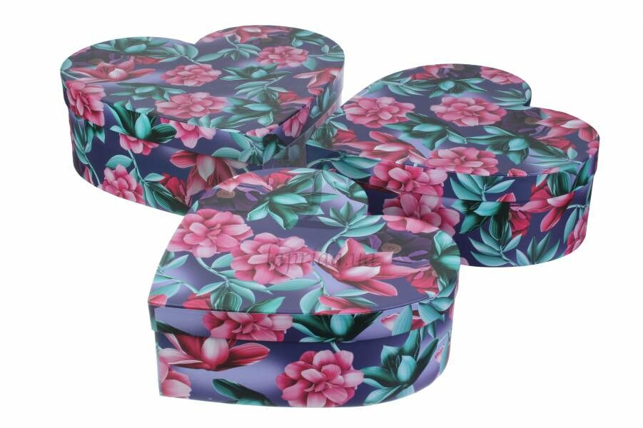 Подарункова коробка середня серце, W5221
